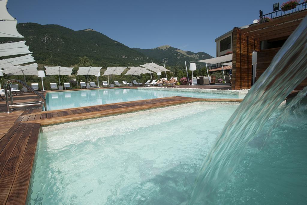 Sport Village Hotel & Spa Castel Di Sangro Exterior photo